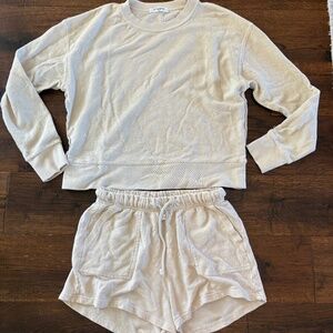 Perfect White Tee Set